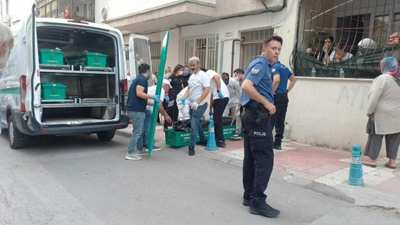 Manisa'da korkun&ccedil; olay: Kardeşinin cesediyle 2 g&uuml;n yaşamış