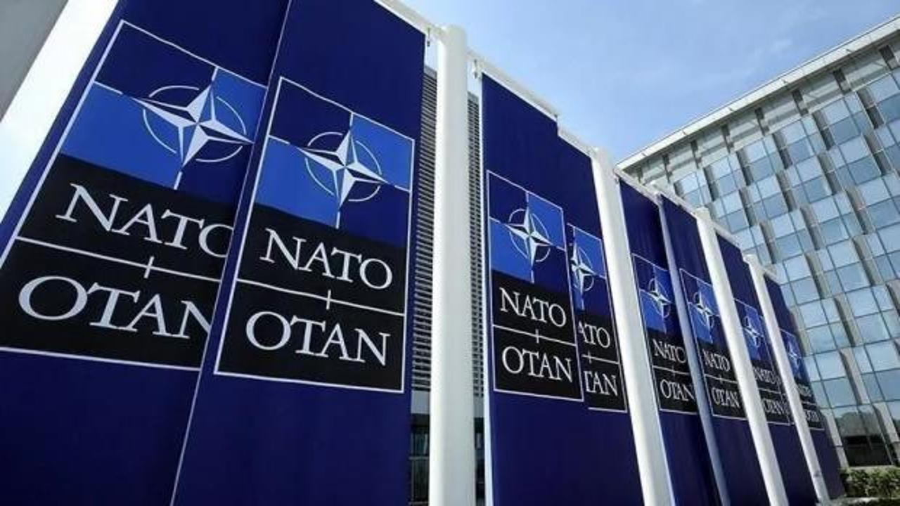 Prof. Dr. Adem Polat'ın NATO Ankara Zirvesi ile ilgili değerlendirmesini içeren bir görsel.