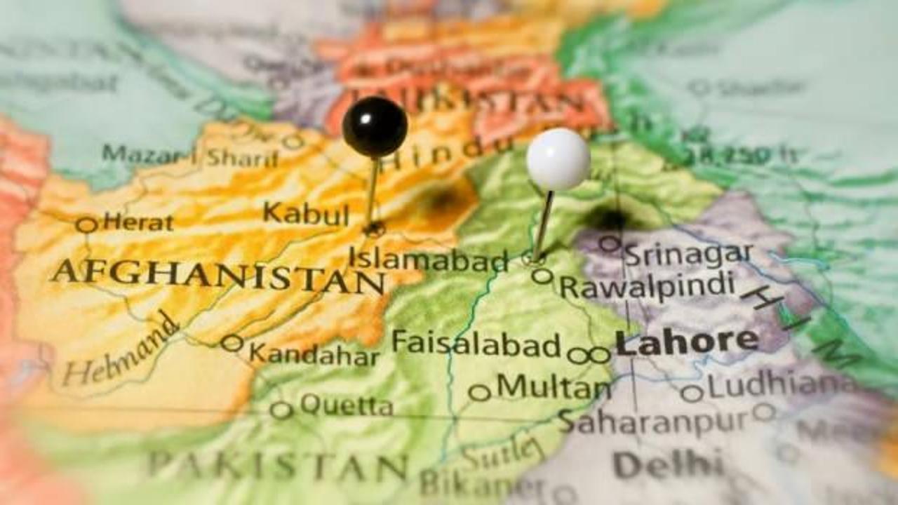 Pakistan'dan Afganistan sınırında operasyon: Onlarca sivil öldü