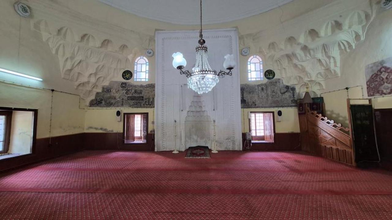Eskişehir'in Sivrihisar ilçesindeki 752 yıllık Ulu Cami'nin dış cephesi