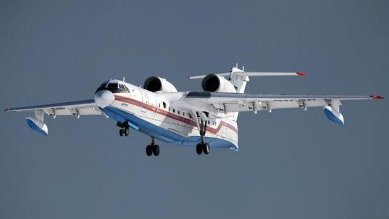 Rusya'ya ait Be-200 yangın söndürme uçağı