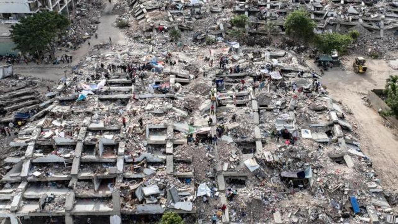 Venezuela'da deprem sonrası yıkım görüntüleri