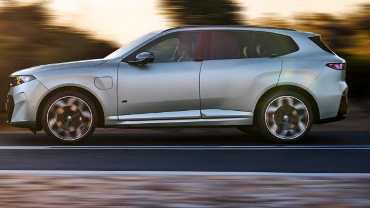 Yeni BMW X5 ve iX5 modellerinin lansman görseli