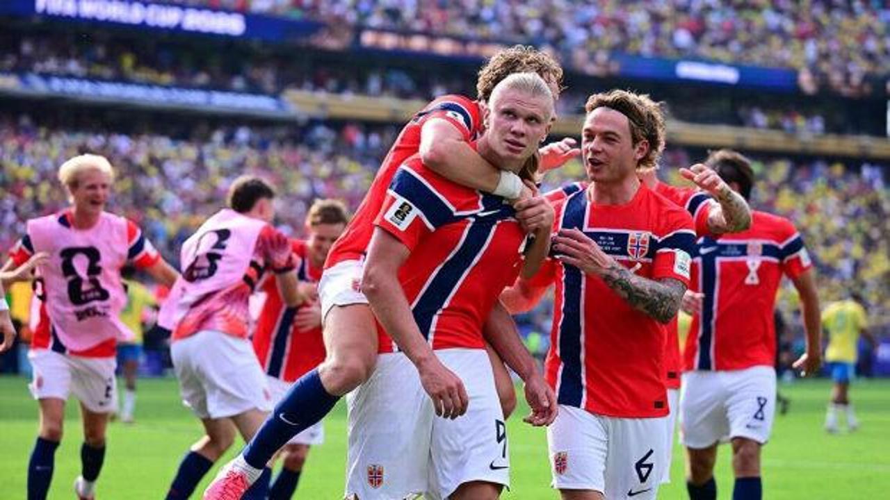 Norveçli futbolcuların sevinç anı