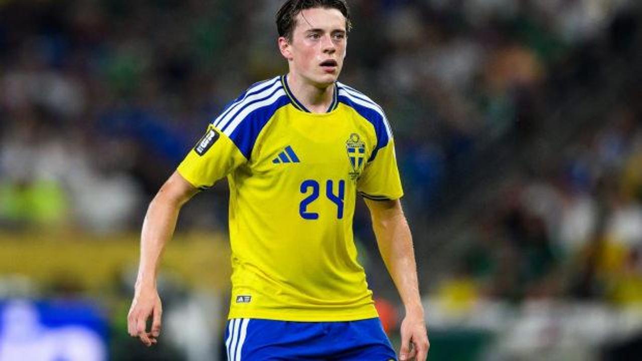 Hull City forması giyen Elliot Stroud
