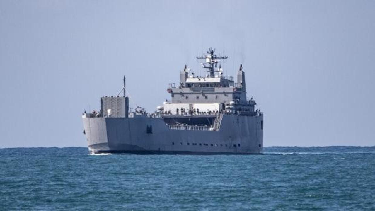 Yunanistan'ın Lavrio Limanı'nda deniz altı askeri testler yapıldığı iddia edildi.