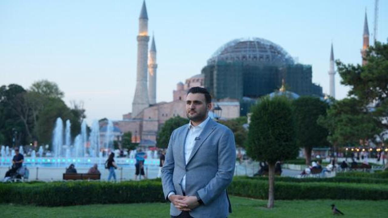 AK Parti İstanbul Gen&ccedil;lik Kolları'ndan Ayasofya y&uuml;r&uuml;y&uuml;ş&uuml;ne davet