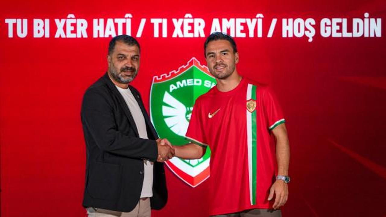 Amedsporlu futbolcular Lumbardh Dellova ve Furkan Soyalp