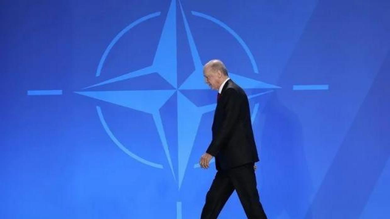 NATO liderlerinin Ankara'da katıldığı zirvede çekilmiş bir fotoğraf.