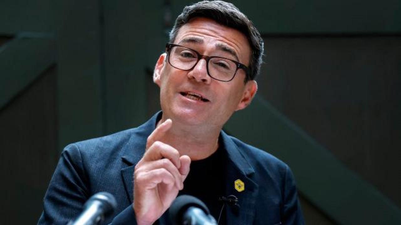 Andy Burnham'ın konuşmasından bir kesit.