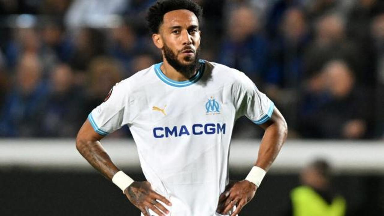 Çorum FK Asbaşkanı Feyyaz Gökel, Aubameyang transfer iddiaları hakkında açıklama yapıyor.