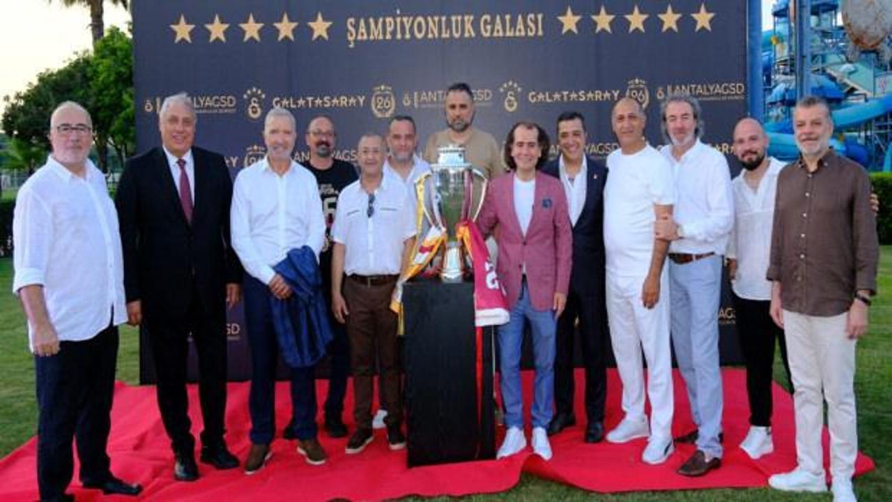 Antalya'daki Galatasaray şampiyonluk balosundan bir kare