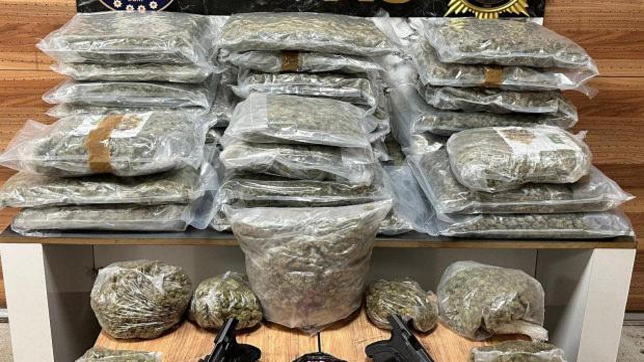İstanbul'da d&uuml;zenlenen operasyonda 116 kilo uyuşturucu ele ge&ccedil;irildi