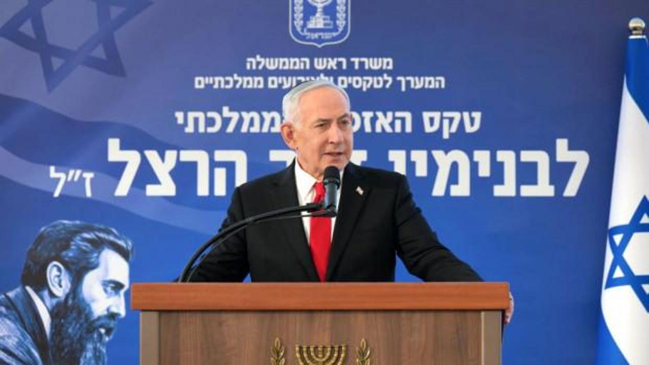 İsrail Başbakanı Binyamin Netanyahu konuşma yaparken