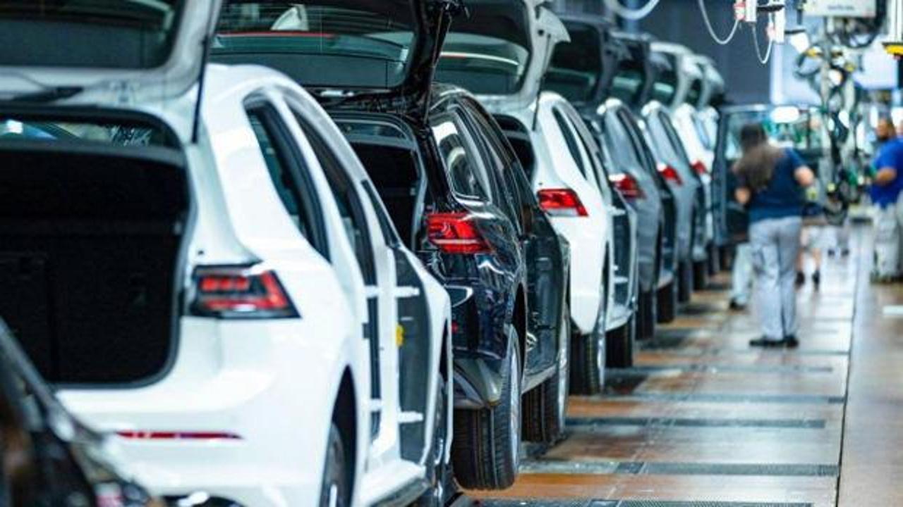 Volkswagen'in yeniden yapılanma planları kapsamında model sayısını azaltacağı ve üretim kapasitesini düşüreceği belirtiliyor.