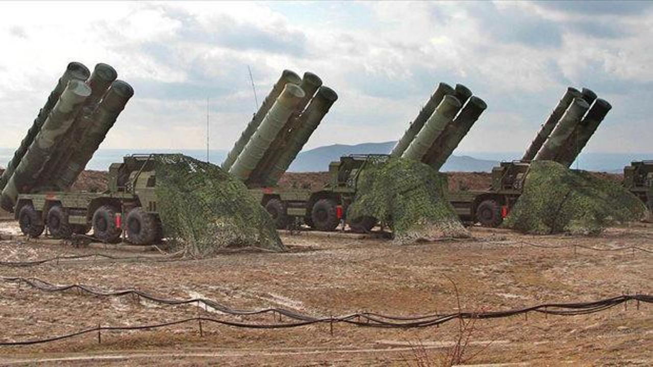 Türkiye'nin S-400 hava savunma sistemleri ve olası satışı ile ilgili stratejik gelişmeler.