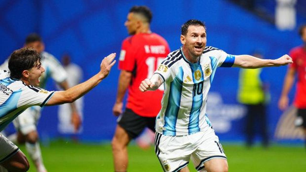 Arjantinli futbolcuların Mısır'a karşı attığı gol sonrası sevinci