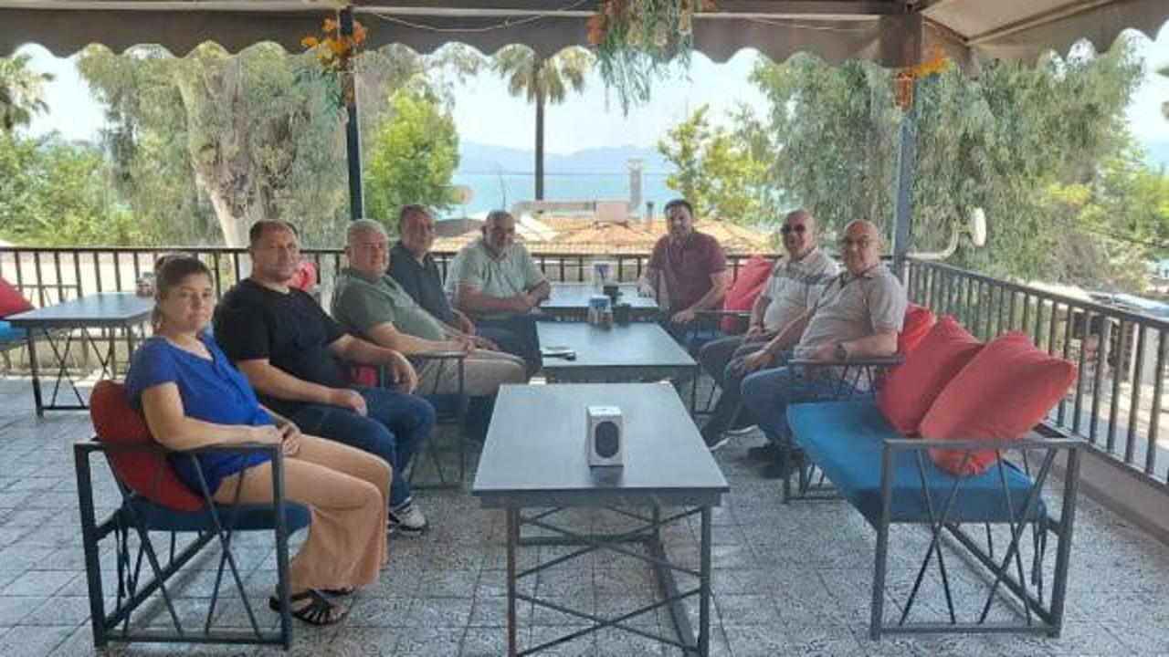 Türk İnternet Medya Birliği (TİMBİR) Genel Başkan Yardımcısı Tanju Akıncıoğlu'nun Muğla'da anaokulu projesini incelerken çekilmiş bir fotoğrafı.