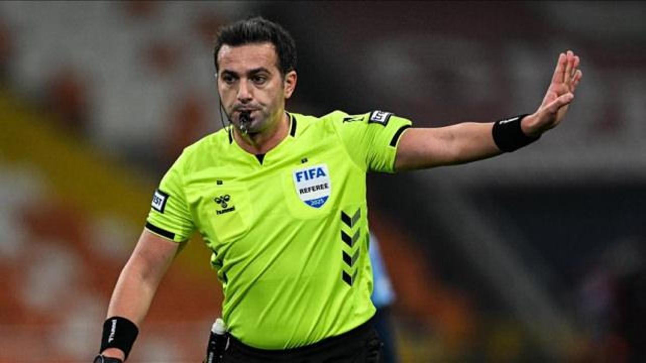 UEFA Şampiyonlar Ligi'nde görevlendirilen Türk hakemler Kadir Sağlam ve Mehmet Türkmen