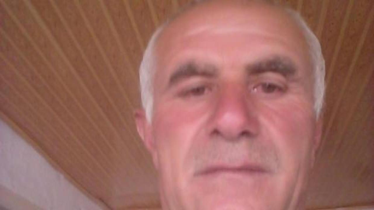 Tokat'ta kene ısırması sonucu hayatını kaybeden Dursun Almamış'ın cenaze töreninden genel plan.