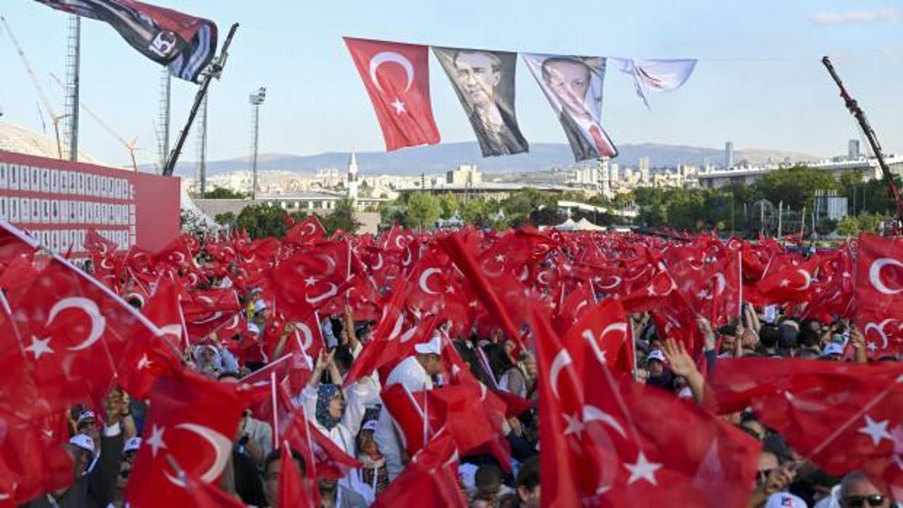 Cumhurbaşkanı Erdoğan, 15 Temmuz anma programında konuşma yaparken