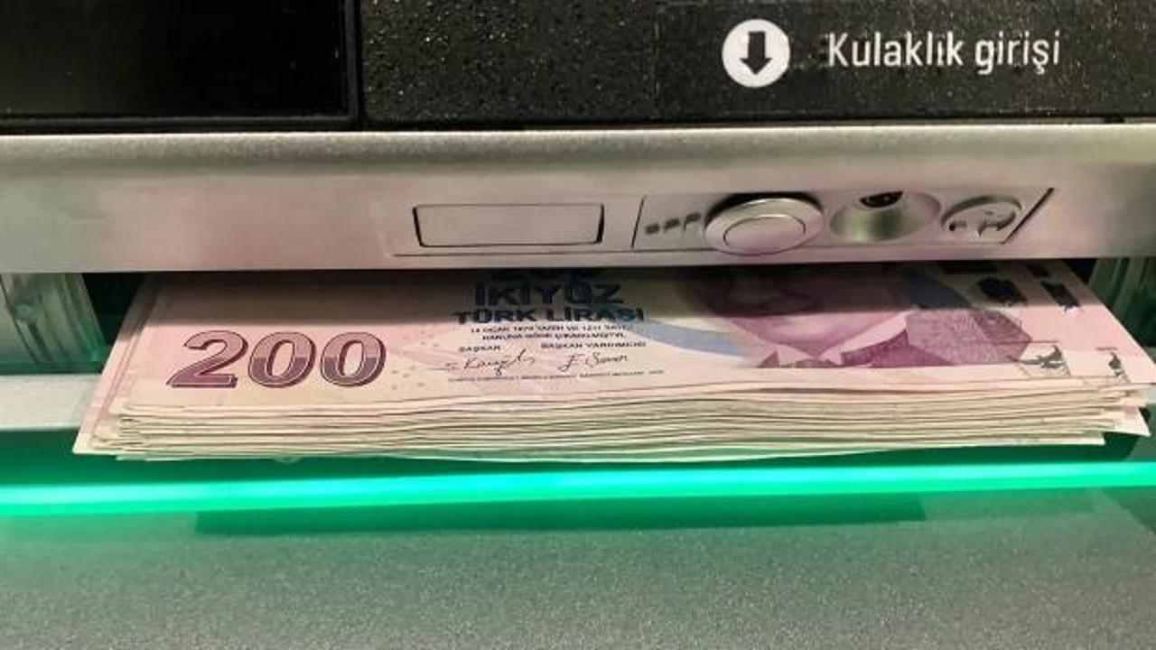 Emekli maaş ödemeleri ve zamlar hakkında bilgi veren görsel.