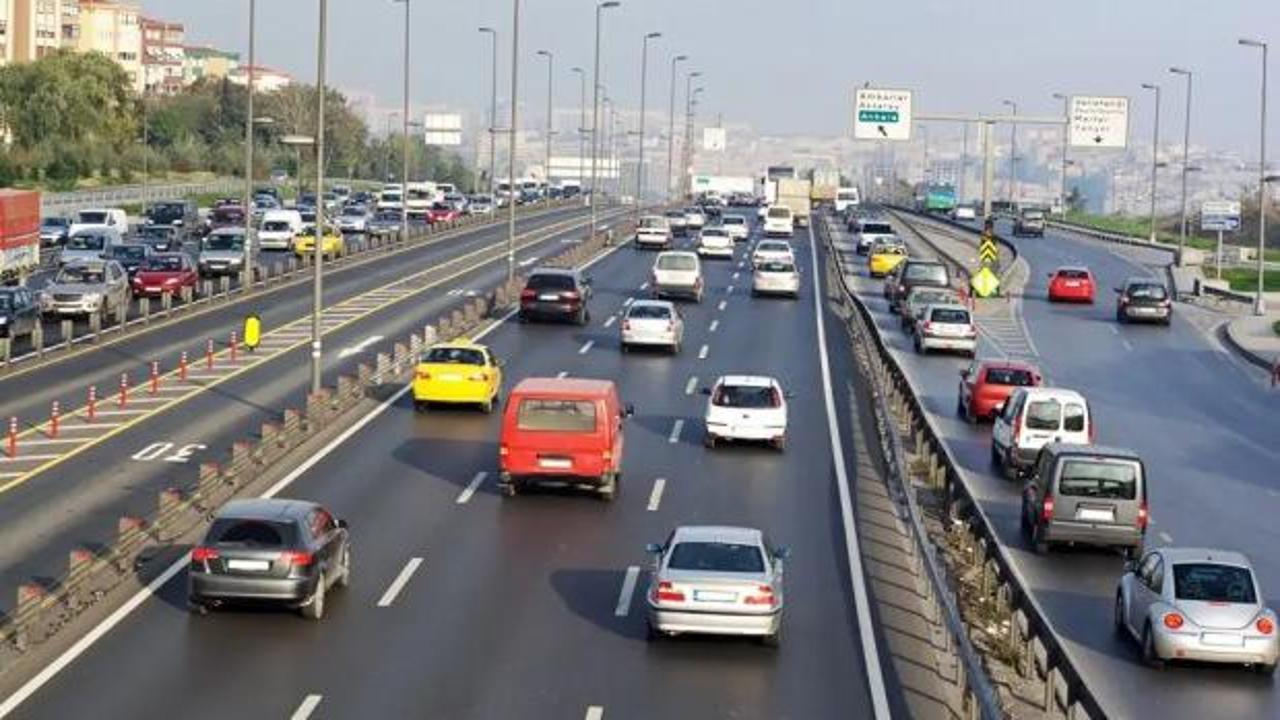 Ara&ccedil; alacaklar dikkat! İstanbul'da &uuml;&ccedil; harfli plaka d&ouml;nemi sona yaklaşıyor