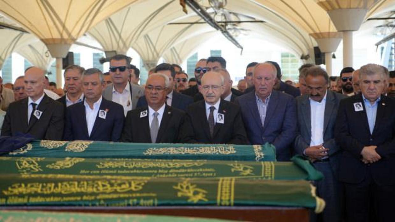 Olcay Baykal'ın cenaze töreninde çekilmiş bir fotoğraf.