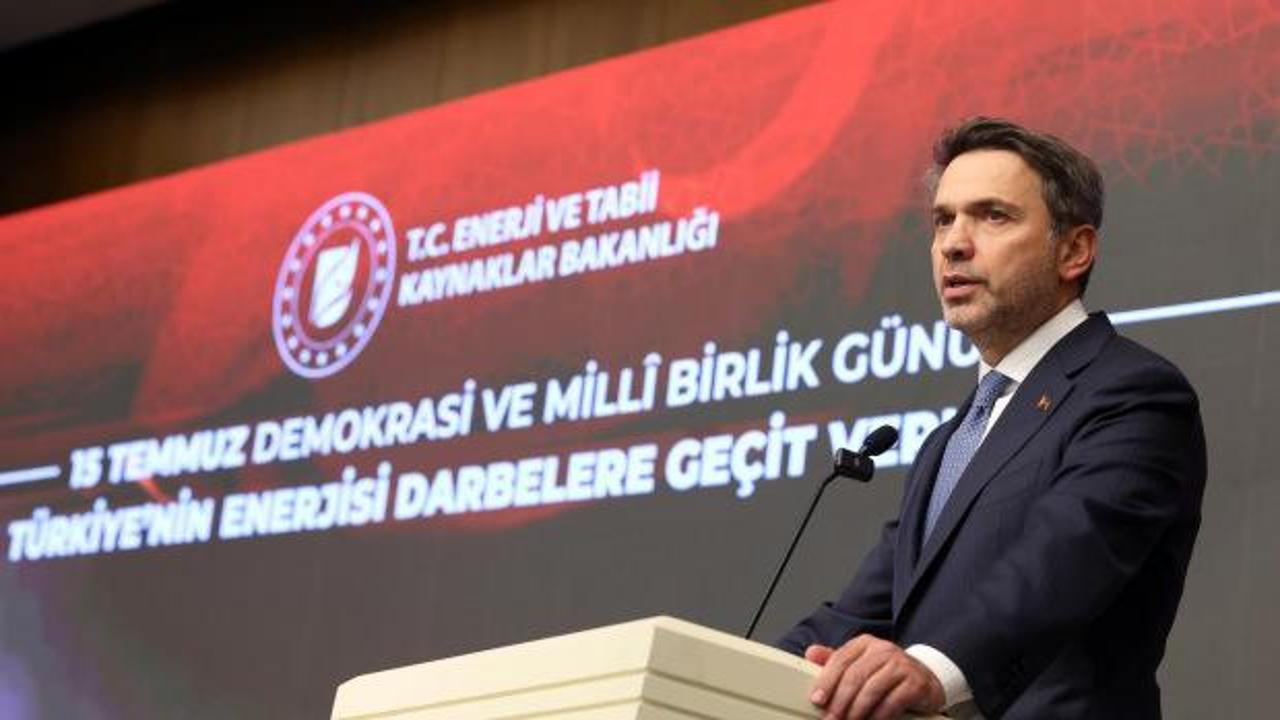 Bakan Bayraktar: O gece y&uuml;reğin g&uuml;c&uuml;, &ccedil;eliğin g&uuml;c&uuml;n&uuml; yendi