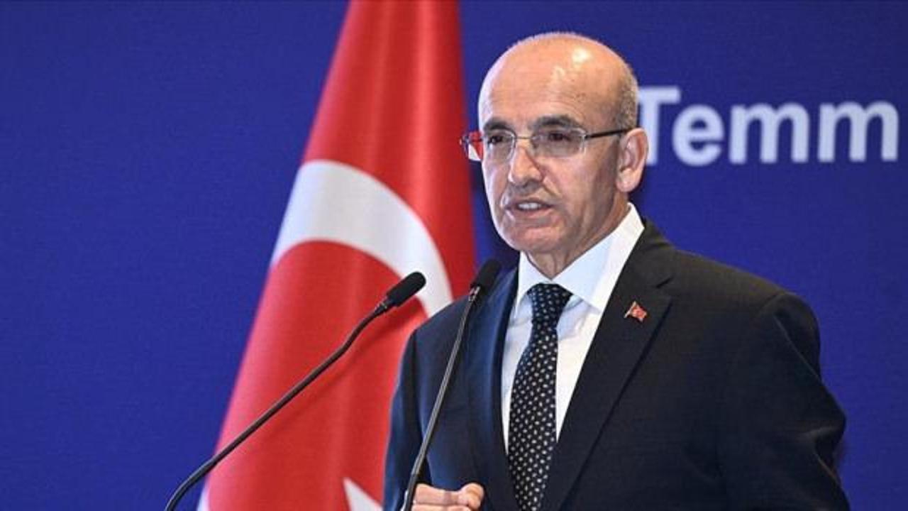 Hazine ve Maliye Bakanı Mehmet Şimşek'in reel sektöre yönelik 1 trilyon liralık finansman desteği açıklaması.