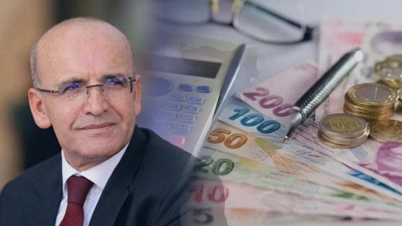 Hazine ve Maliye Bakanı Mehmet Şimşek, Türkiye ekonomisi ve cari açık verileri hakkında açıklama yapıyor.