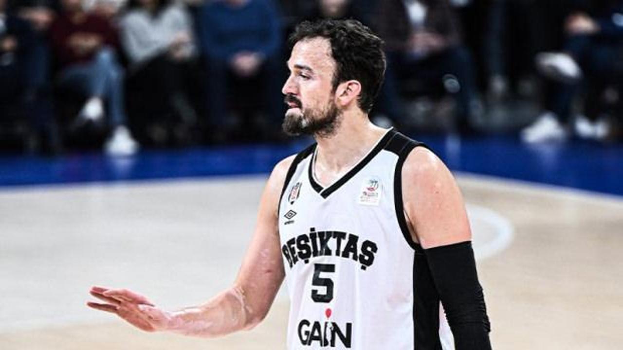 Sertaç Şanlı Fenerbahçe formasıyla