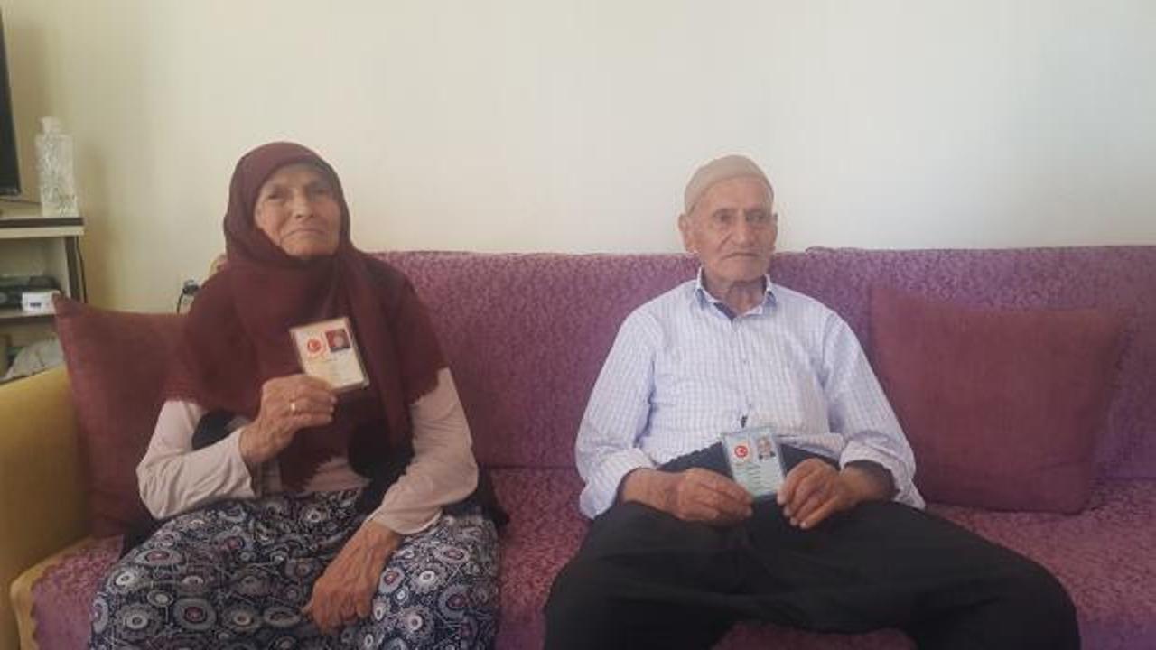 Biri 100 diğeri 103 yaşında! Uzun yaşamın sırrını a&ccedil;ıkladılar