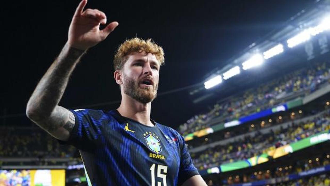 Brezilya ile D&uuml;nya Kupası'nda oynamıştı! S&uuml;per Lig devi transfer i&ccedil;in harekete ge&ccedil;ti