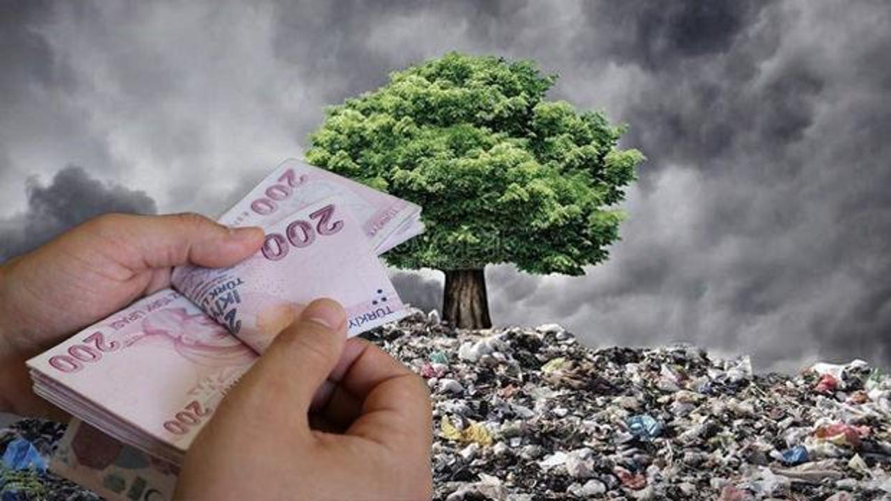 Çevre kirliliğine karşı denetim yapan yetkililer ve kesilen cezalarla ilgili bir görsel.