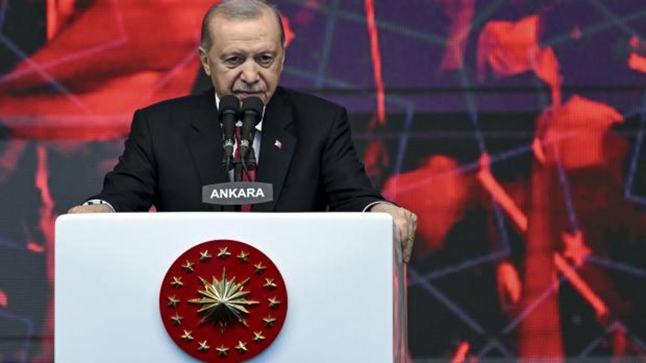 Cumhurbaşkanı Erdoğan: "T&uuml;m şehitlerimizin ruhu şad olsun"