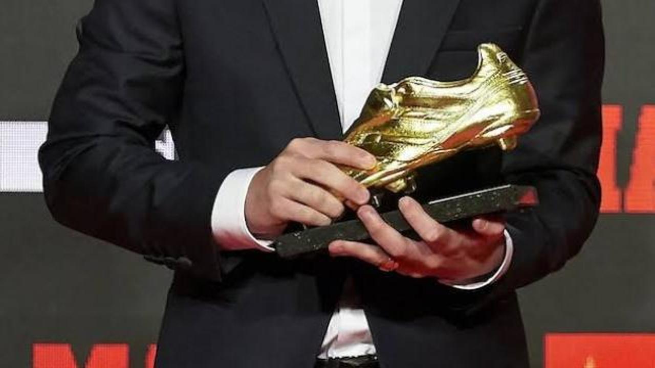2026 Dünya Kupası'nda Altın Ayakkabı yarışı sürüyor, Kylian Mbappe golleriyle öne çıkıyor.