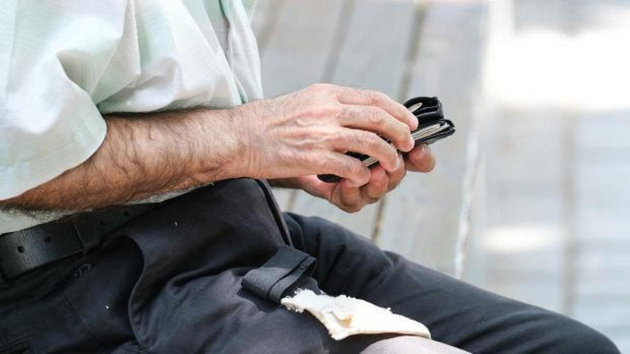 Emekliler için güncellenen maaş promosyon kampanyaları ve 35 bin TL'ye varan ödeme fırsatları hakkında bilgi veren görsel.