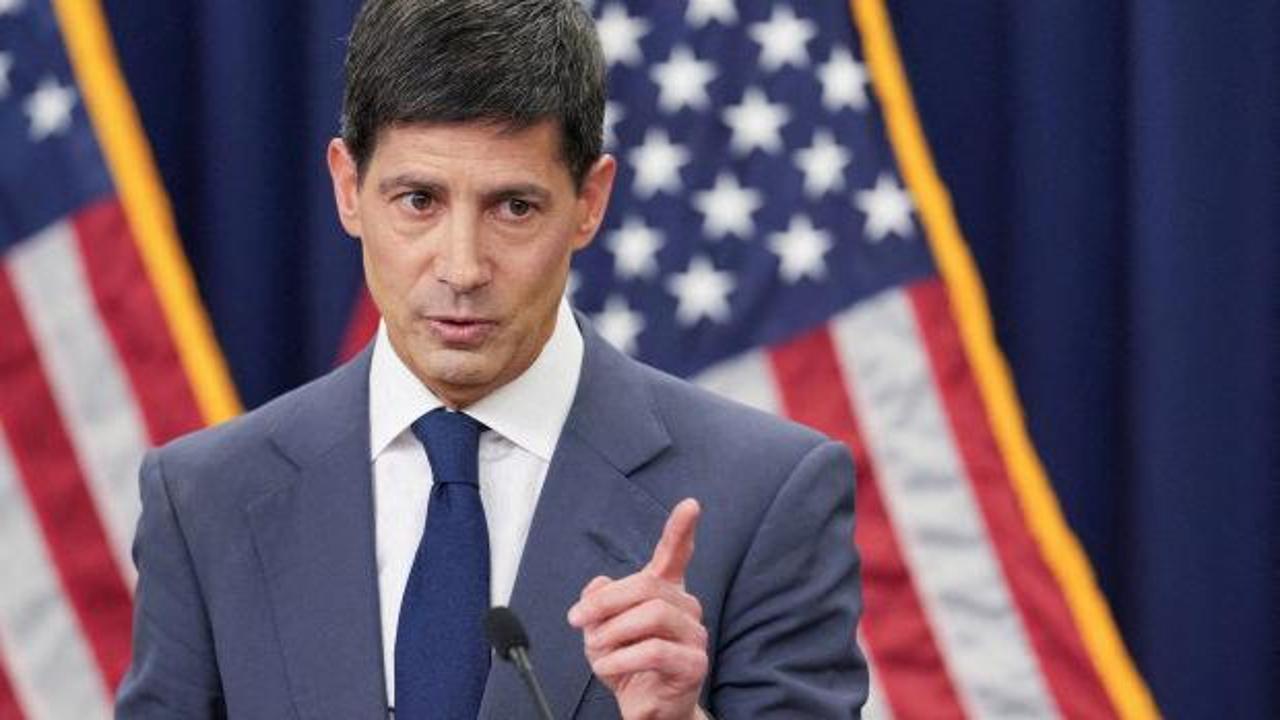 ABD Merkez Bankası Başkanı Kevin Warsh konuşma yaparken