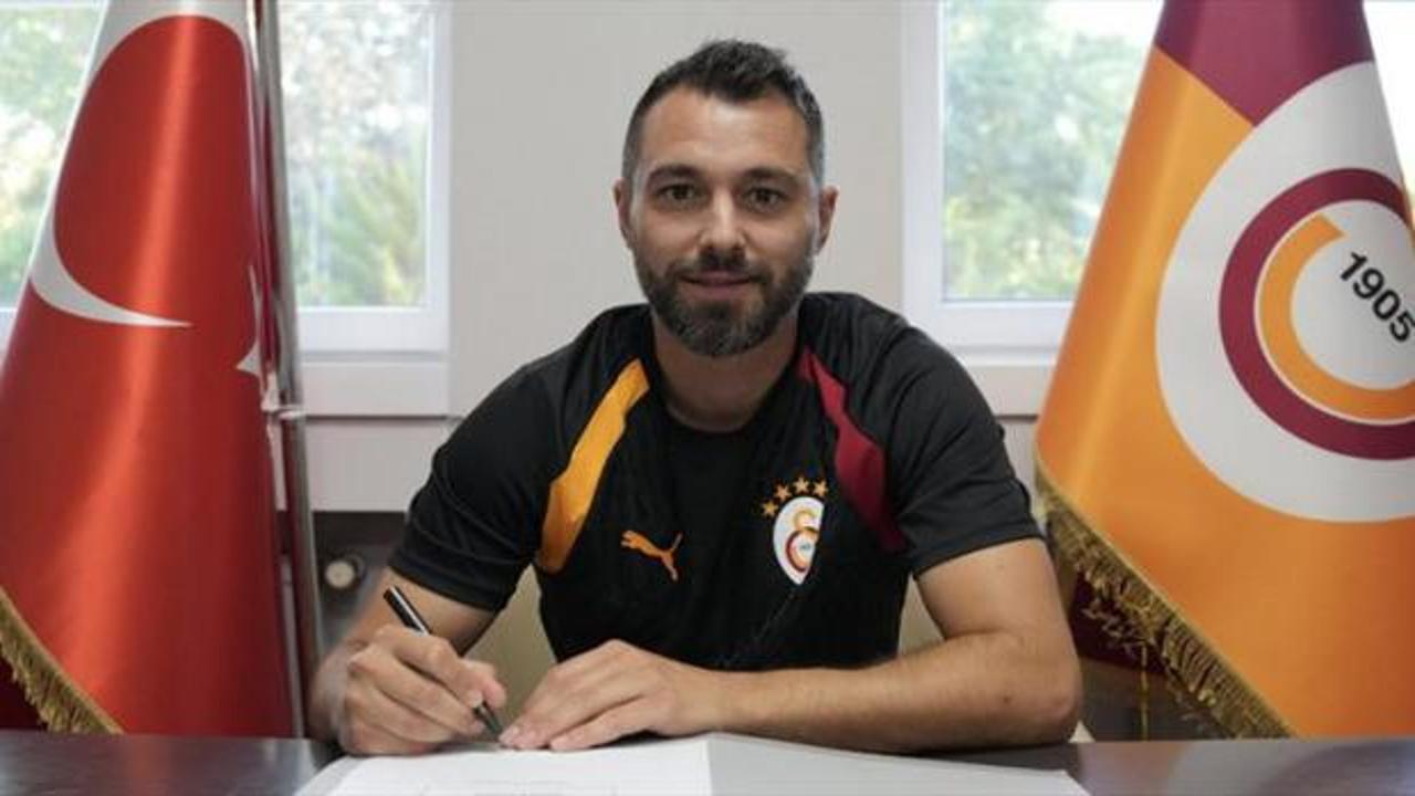 Galatasaray'dan eski futbolcusuna g&ouml;rev!