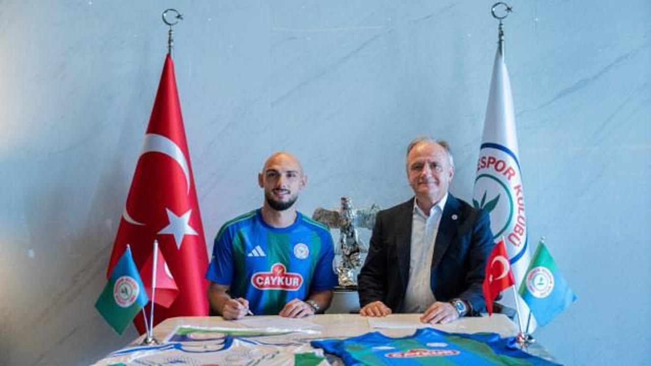 Çaykur Rizespor forması giyen Ahmed Kutucu