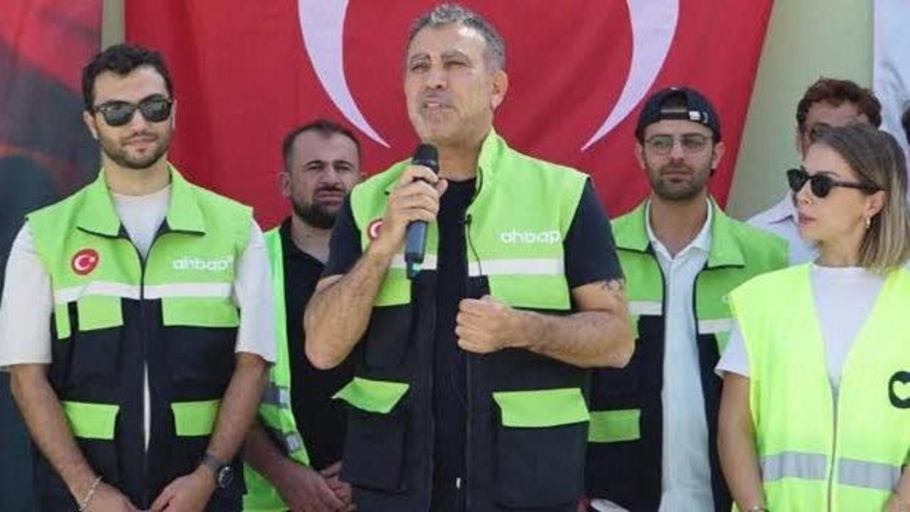 Haluk Levent'in savcılığa verdiği ifade sonrası çekilmiş bir fotoğrafı.