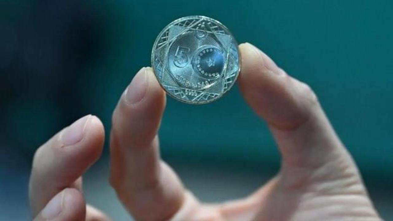 15 Temmuz anısına özel tasarımlı 5 lira hatıra para