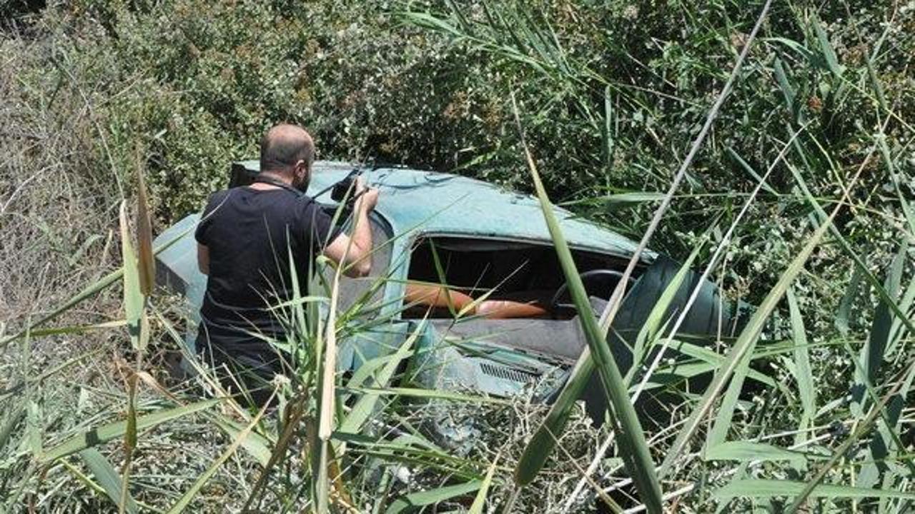 Salihli'de kurutma kanalında bulunan otomobil ve olay yeri incelemesi