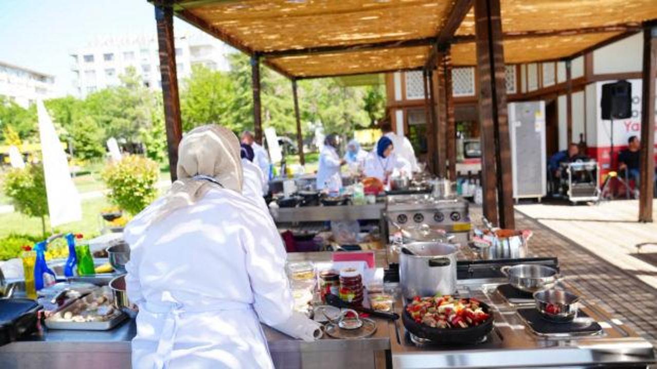 Konya Yöresel Yemek Yarışması finalinden bir görüntü.