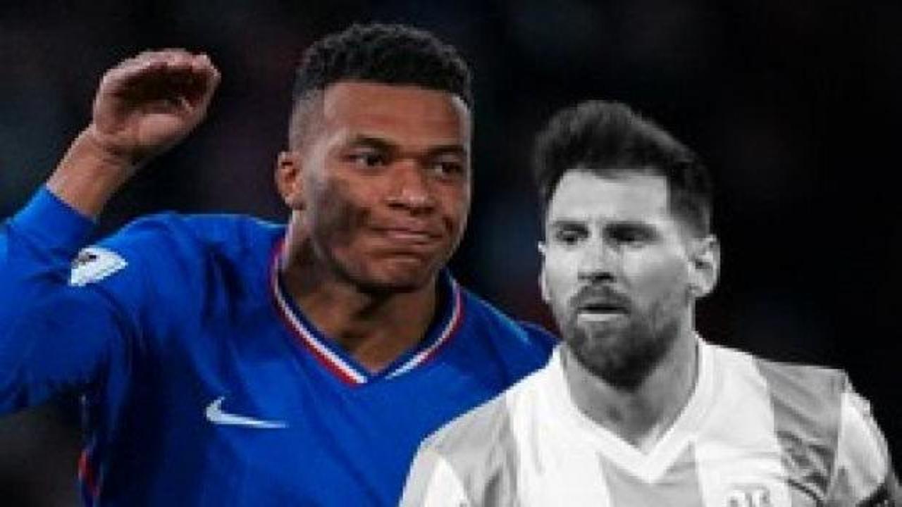 Kylian Mbappé gol sevinci yaşarken