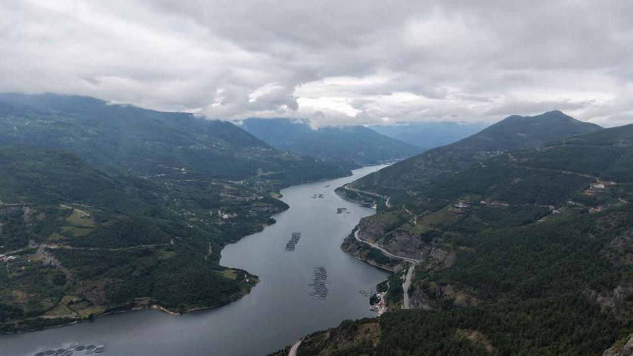 Artvin'in Çoruh Vadisi'nin muhteşem manzarası