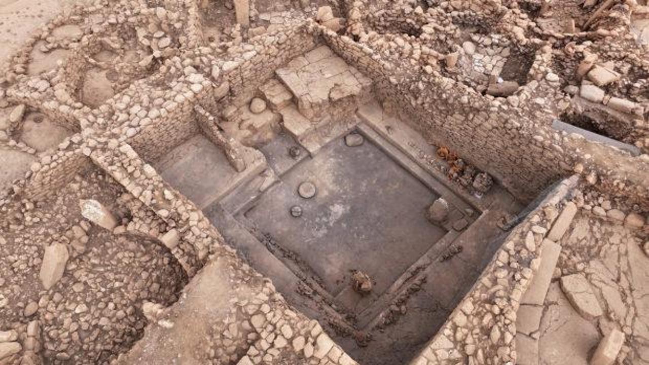 Karahantepe'de devam eden arkeolojik kazılardan bir görünüm.