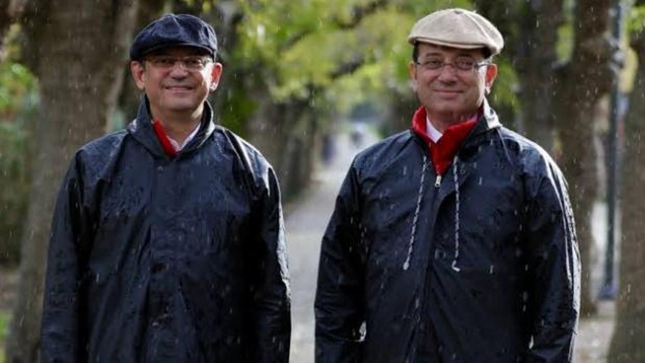 CHP Genel Başkanı Kemal Kılıçdaroğlu ve CHP Manisa Milletvekili Özgür Özel'in yan yana göründüğü bir kare.