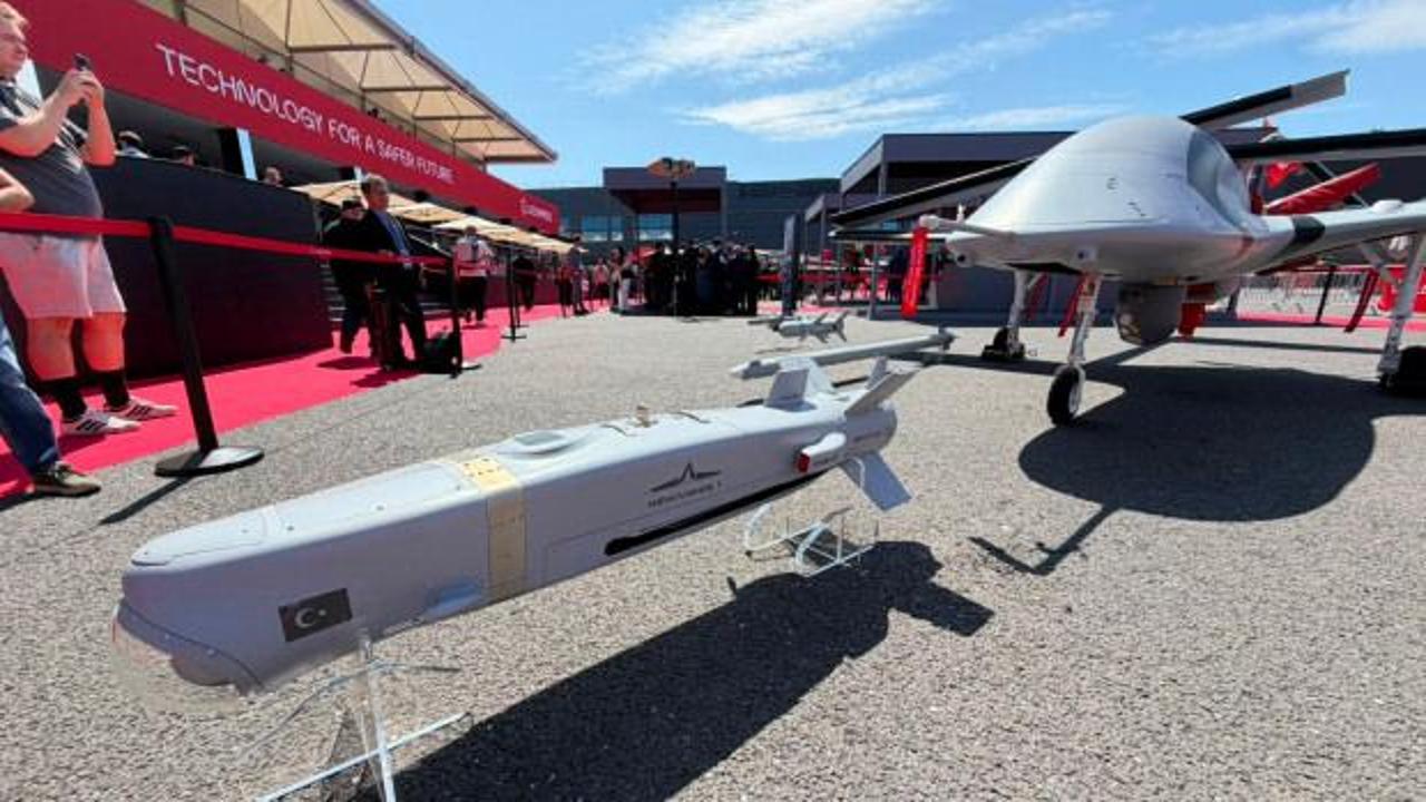 Baykar ve Leonardo'nun ortak geliştirdiği Astore Levante insansız hava aracı Farnborough Havacılık Fuarı'nda sergileniyor.
